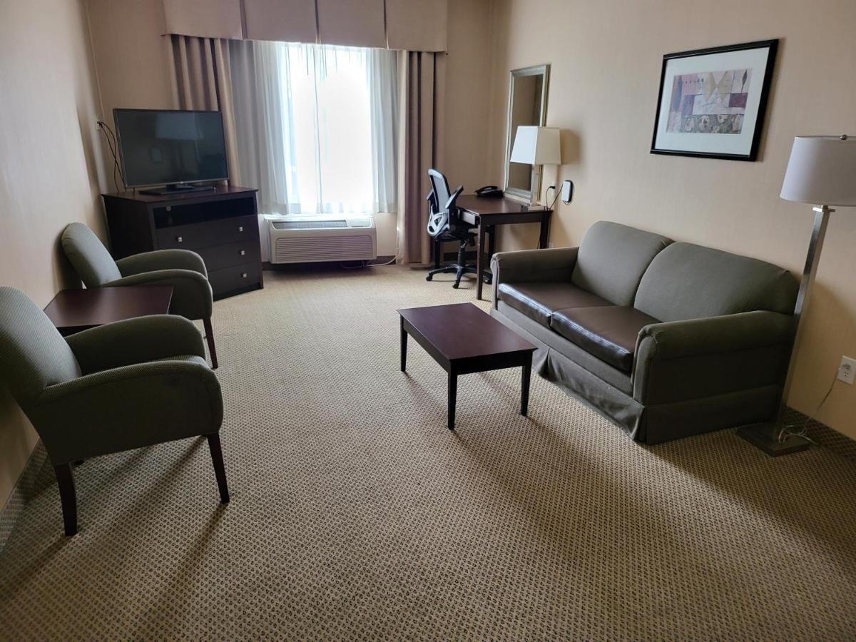 Holiday Inn Express Hotel & Suites Tipp City By Ihg Exterior foto