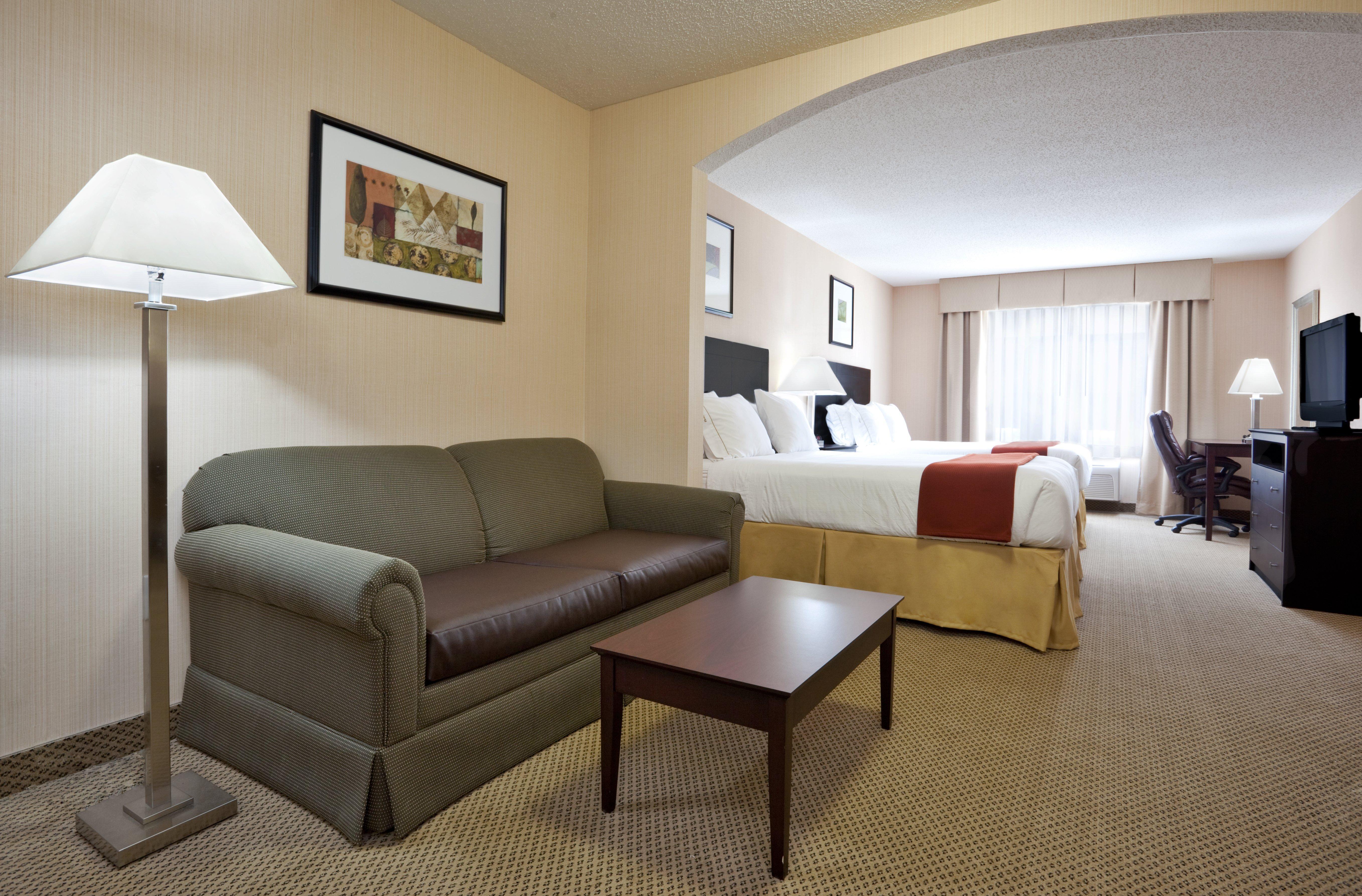 Holiday Inn Express Hotel & Suites Tipp City By Ihg Exterior foto