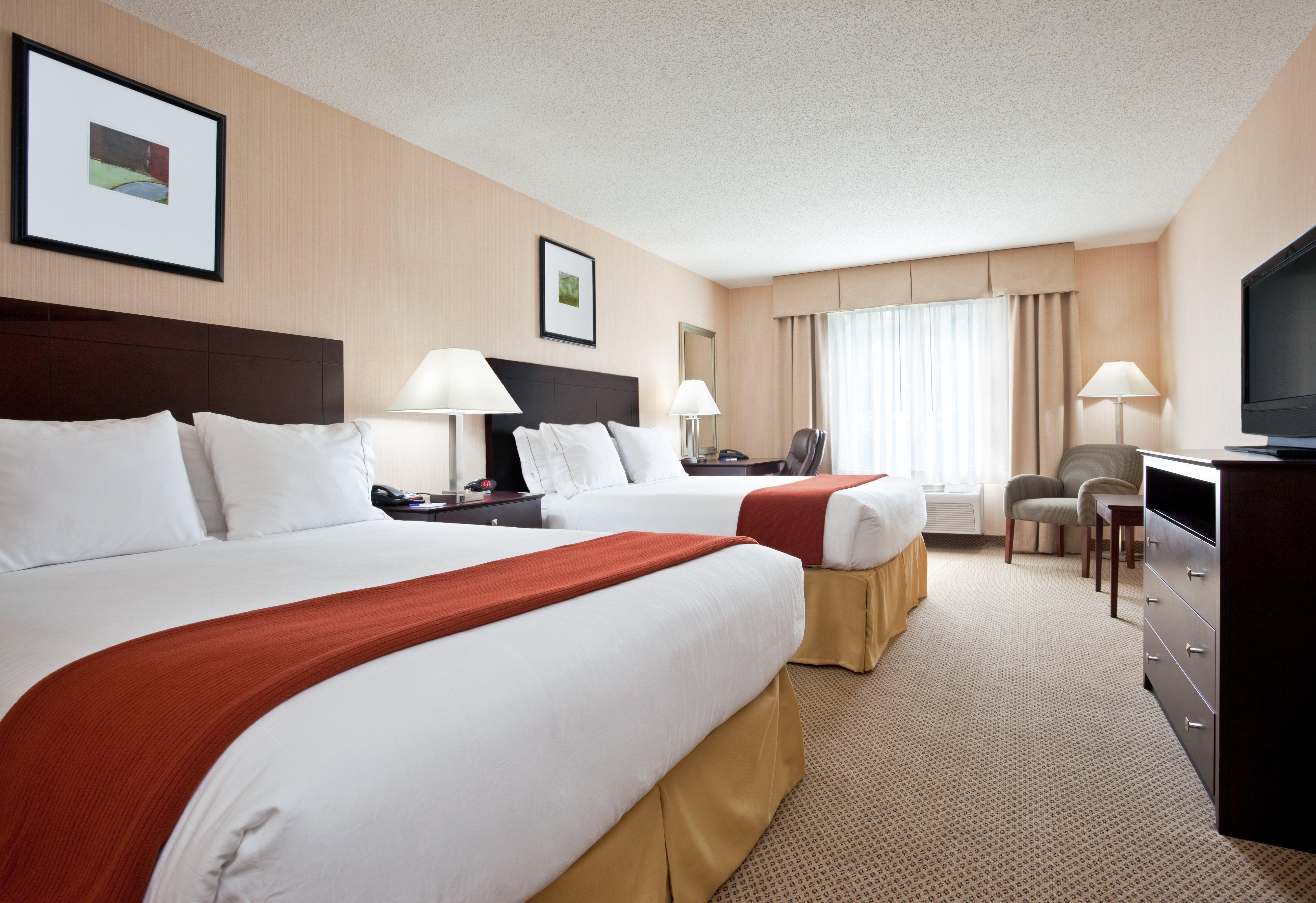 Holiday Inn Express Hotel & Suites Tipp City By Ihg Exterior foto